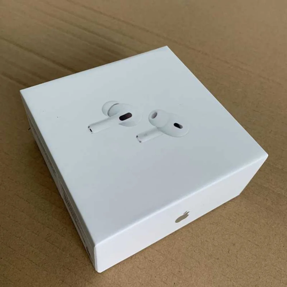 Brand new Apple earphones 2nd generation & wireless charging case